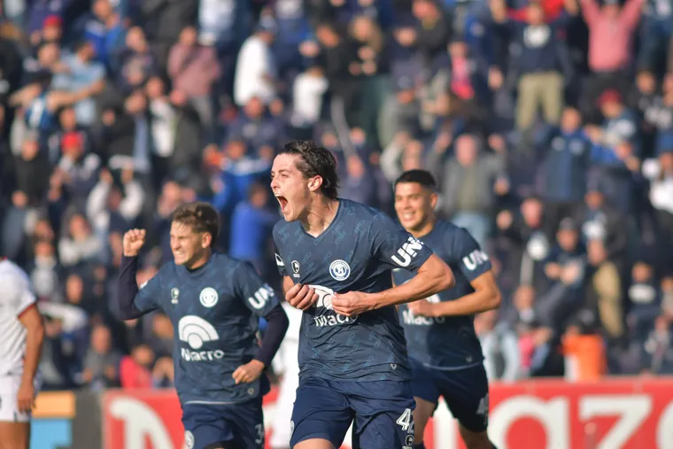 Independiente Rivadavia, Newells Old Boys de Rosario