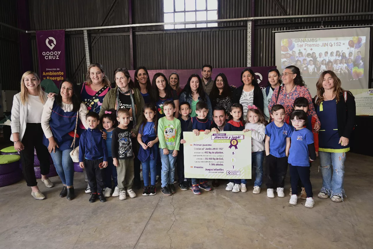Entrega de premios a jardines polo ambiental reciclá y jugá 4