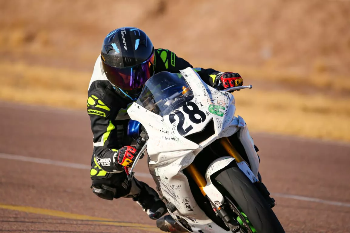 Motos, Mariano Villalobos, piloto mendocino