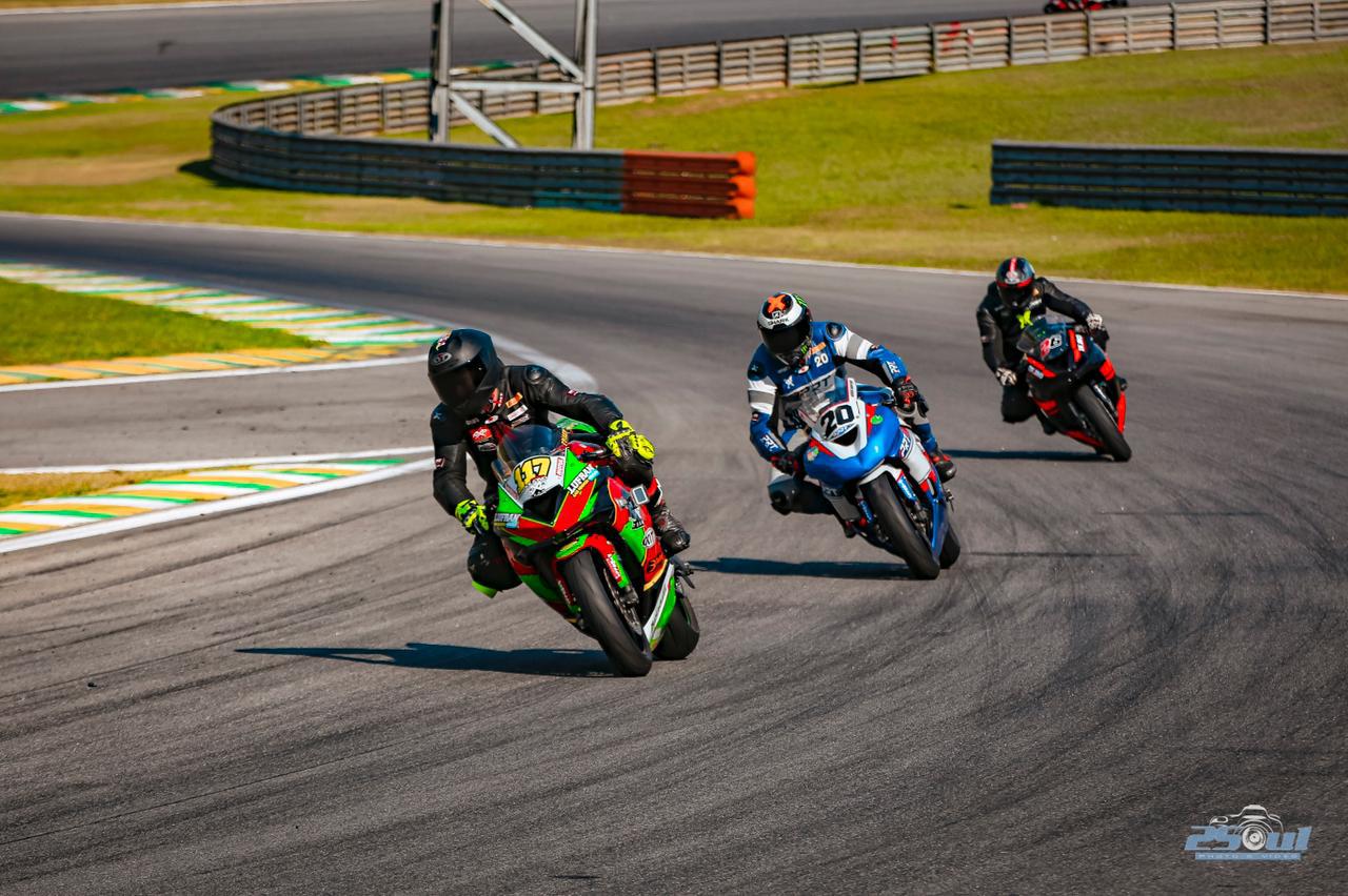 Superbike, Pandolfino fue una tromba