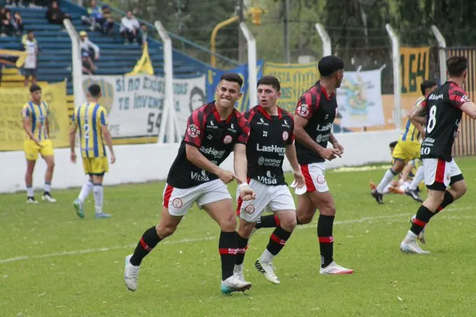 Federal A, Huracán Las Heras, Juventud Unida