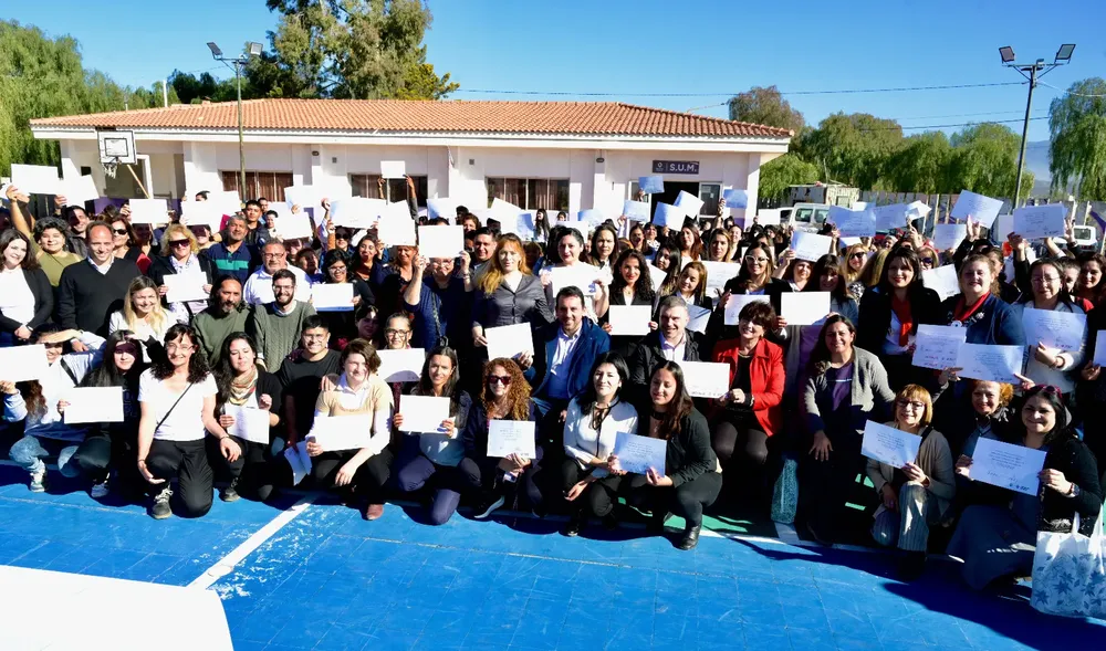 talleres de oficios egresados godoy cruz mendoza garcia zalazar costarelli foto general