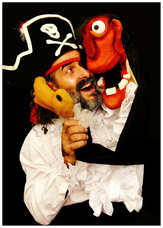 (5) Florena y el Pirata de Diente de Lata