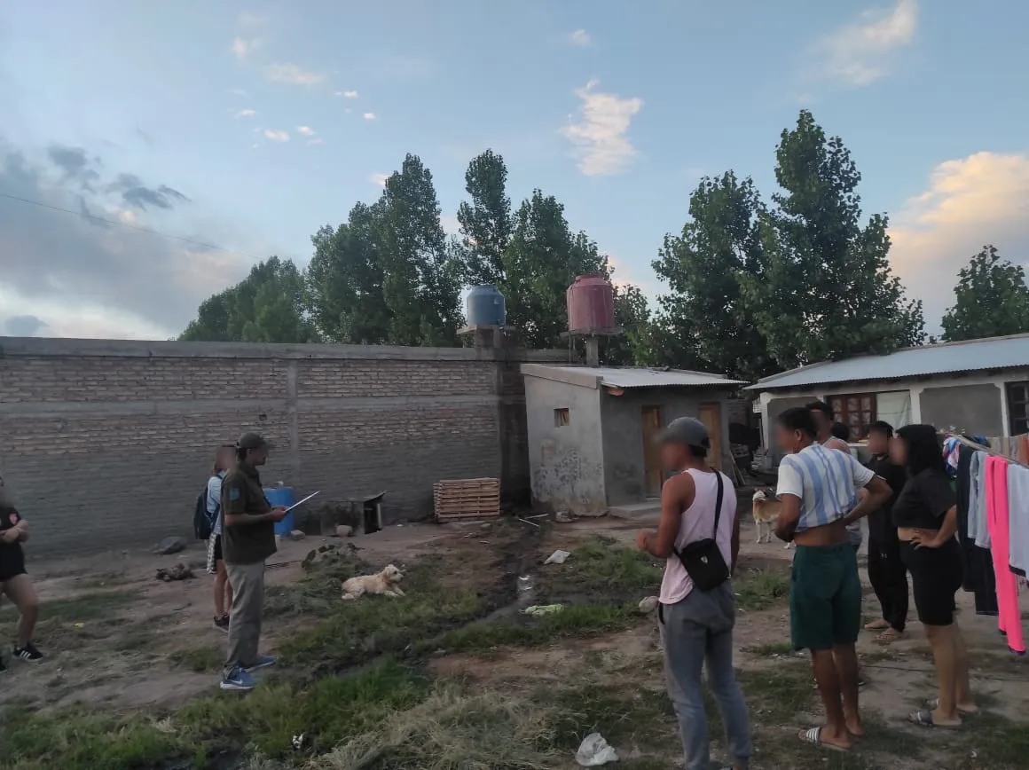 Mendoza allanamiento rescatan 21 mayores 6 menores de edad (23)