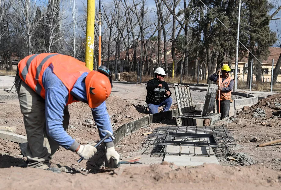 obra apertura calle segundo sombra godoy cruz