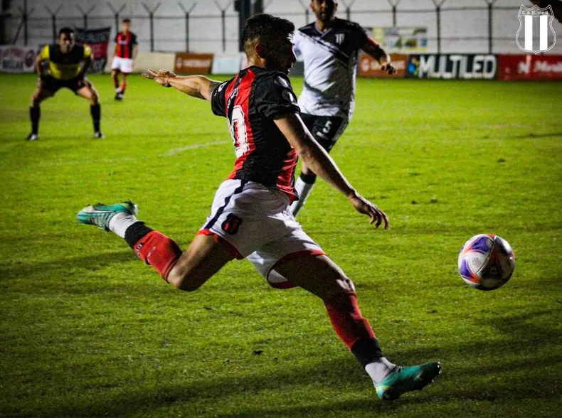 Nacional, Gimnasia, Defensores