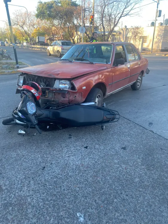 accidente moto auto