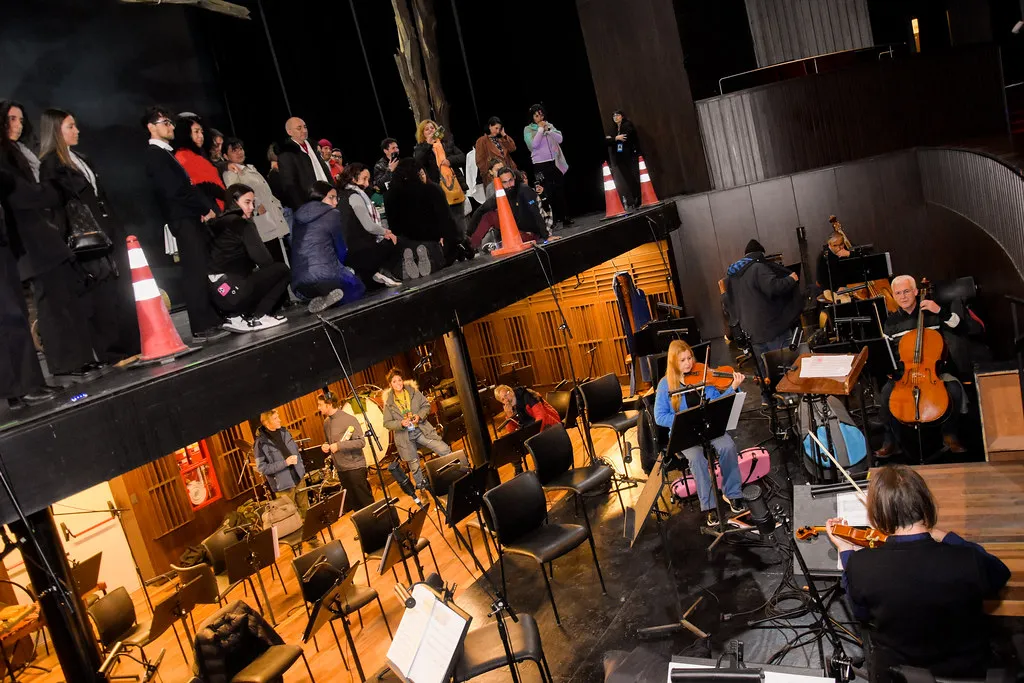 54631841127_60cb8e8a00_b