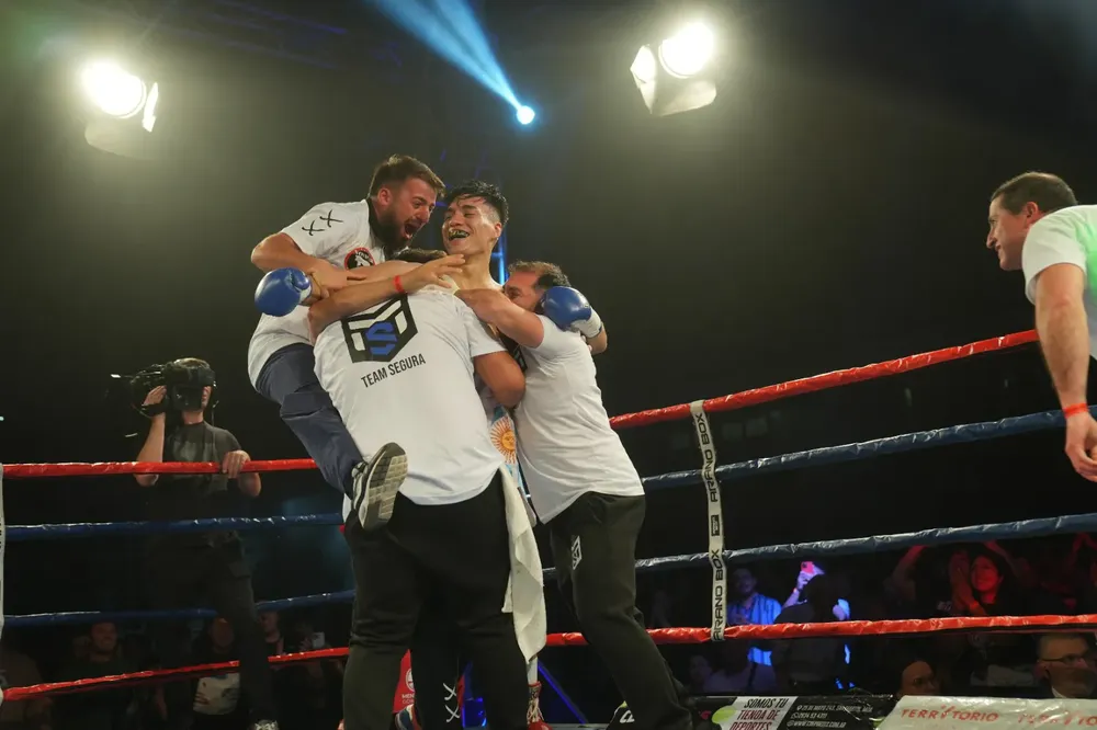 Boxeo, titulo argentino y sudamericano superligero