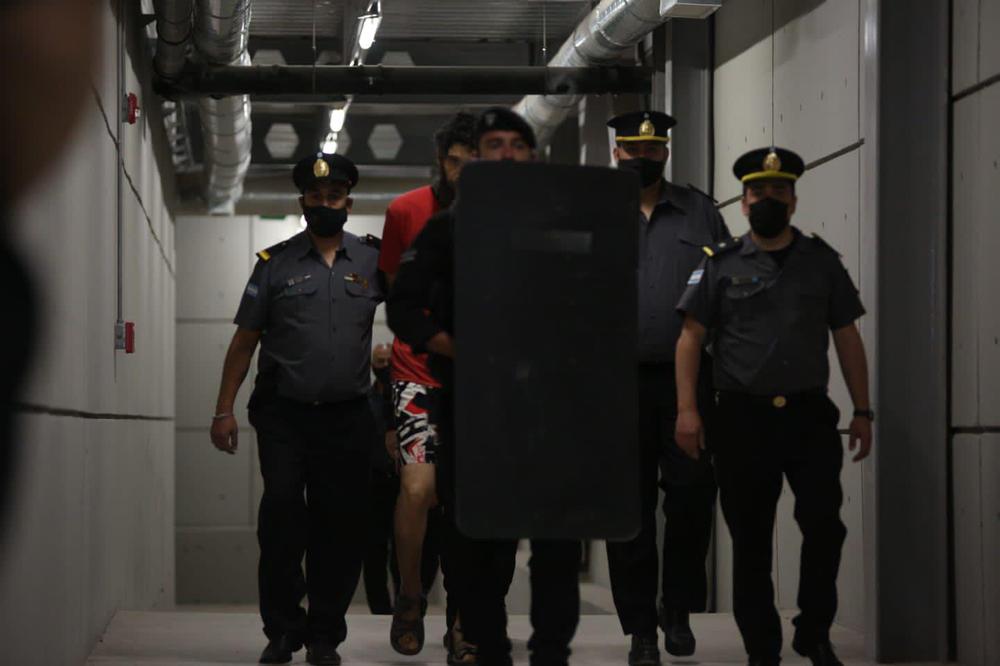 Debate Juicio por jurados c/ Gil Pereg  Acusado por Homicidio Agravado por el vinculo en concurso real y Homicidio simple agravado por el uso de arma de fuego (Art 80 nc 1, 55, 79 y 41 del Código Penal Argentino). 
Fotos Ministerio Público Fiscal Mendoza - Argentina 