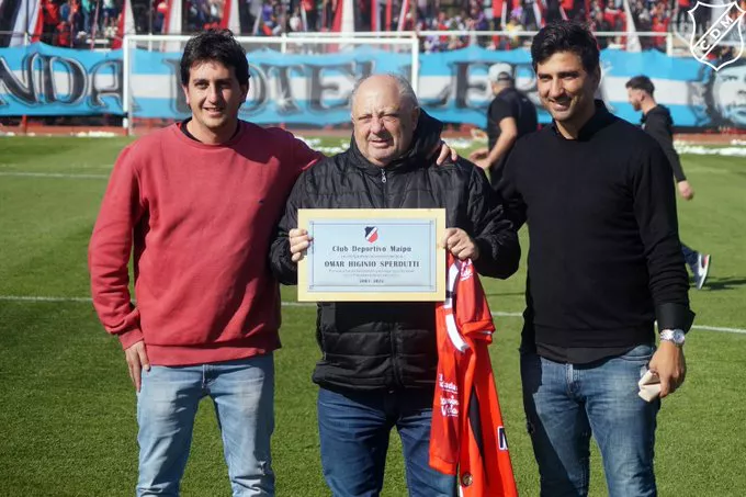 Deportivo Maipù, reconocimiento a Omar Sperdutti