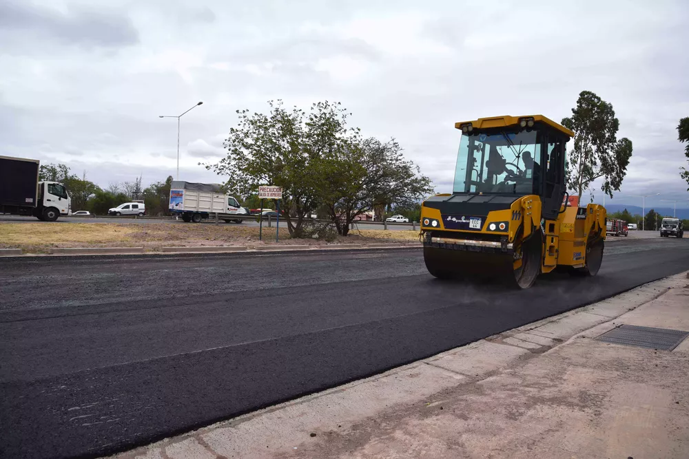 Lateral Norte de Acceso Este (2)