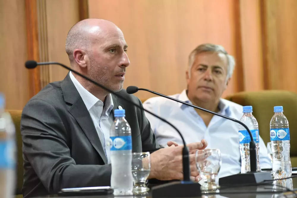 Registro de Huellas Genéticas (15)