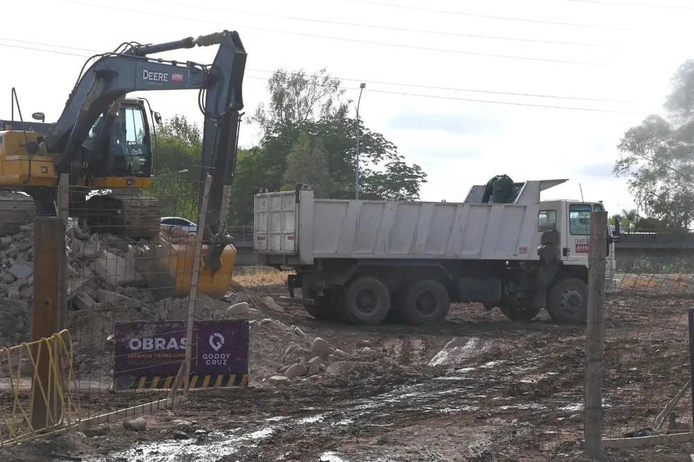 tadeo costarelli obras complementarias godoy cruz antonio tomba club 4