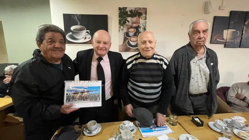 Gimnasia y Esgrima, Becerra, Casares. Curi y Sosa