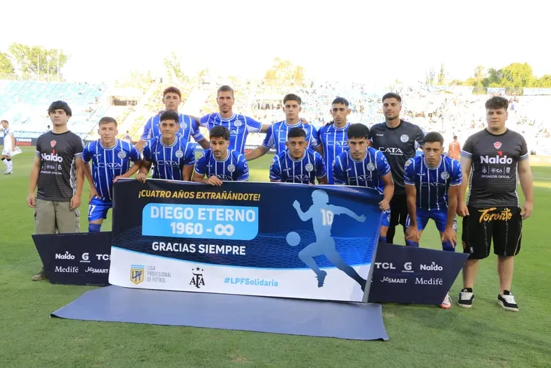 Godoy Cruz, tributo a Maradona