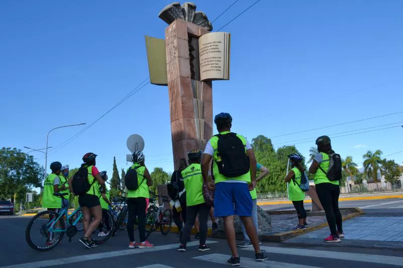 Bicitour, descubriendo Gllén (1)