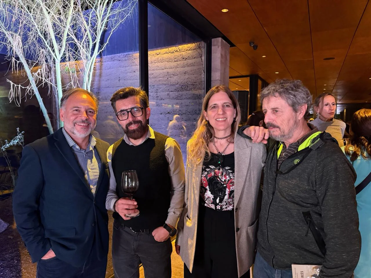 Gonzalo Garces en Autores por los Caminos del Vino Gustavo Flores Bazan, Walter Pavon (Bodegas de Argentina), Jimena Silvestri y Andres Gabrielli.