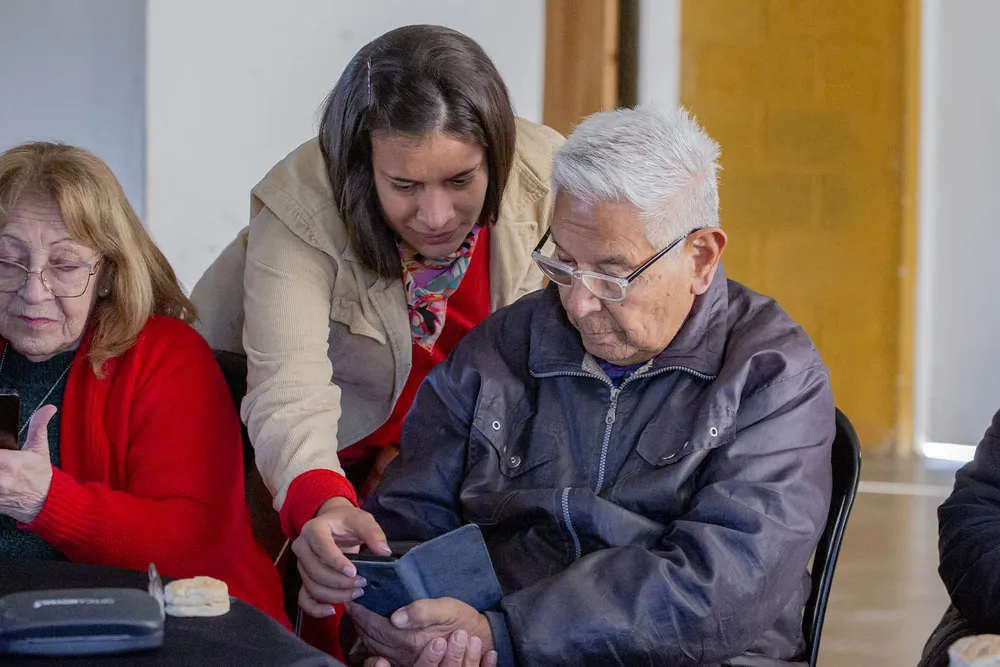 adultos mayores tecnologia 4