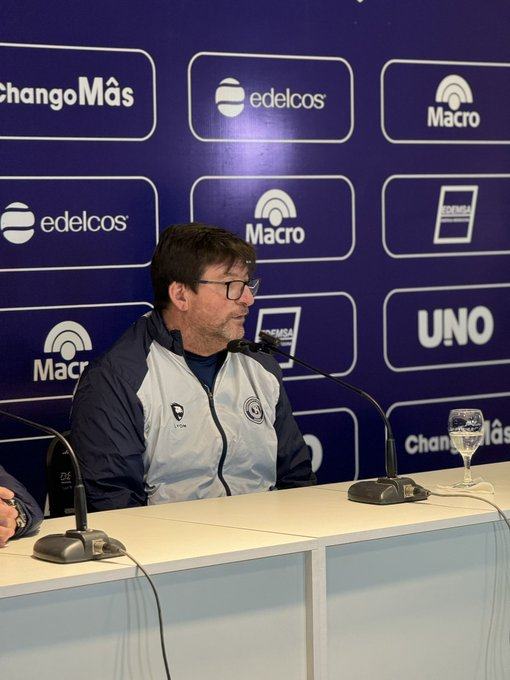 Independiente Rivadavia, presentación Berti