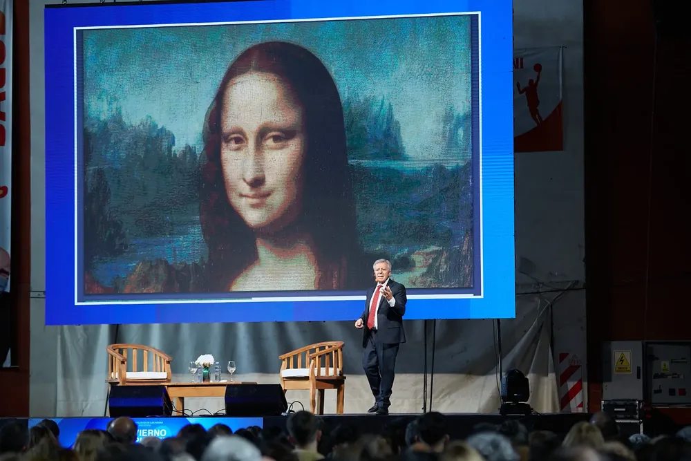 Las Heras, Leonardo Da Vinci