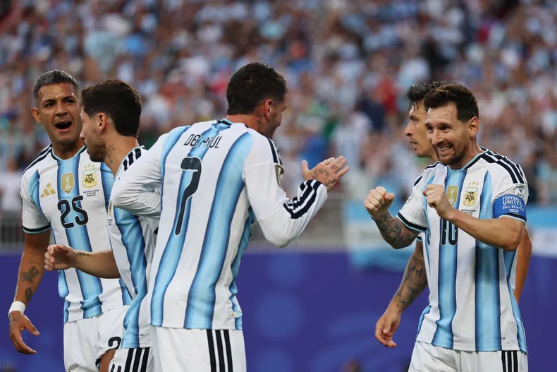Mundial FIFA, Argentina 3 Argelia 0 (Messi 3)