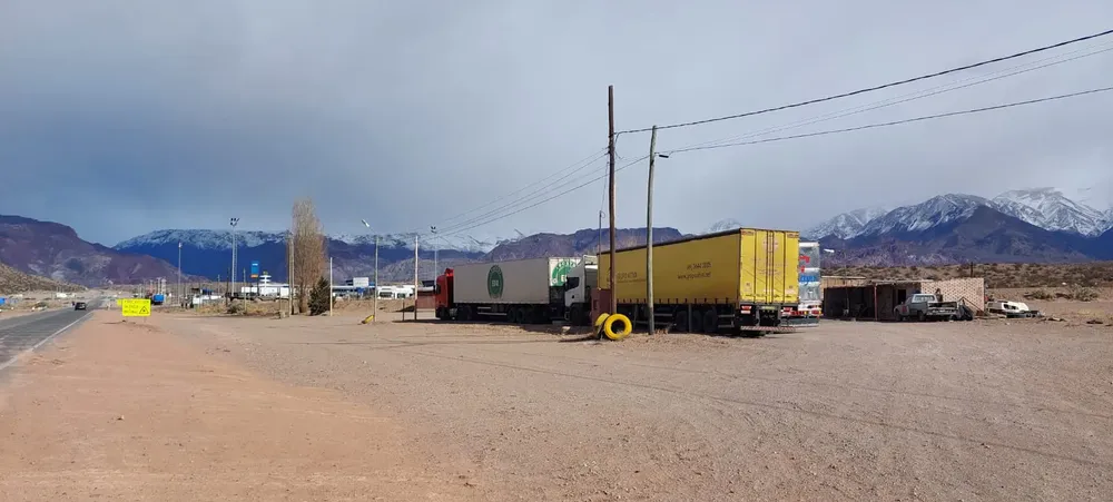 Paso Cristo Redentor RN7 Camiones Uspallata