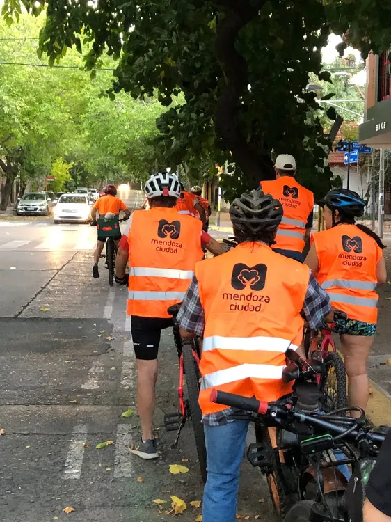 bicitour nocturno ciudad 22032025