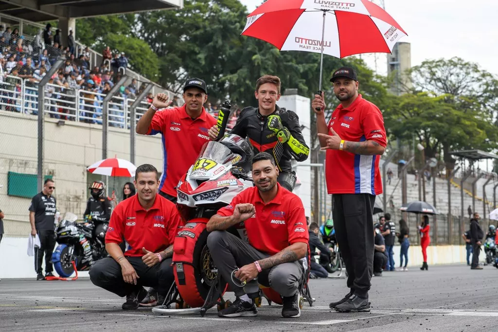 Superbike, Pandolfino en Interlagos