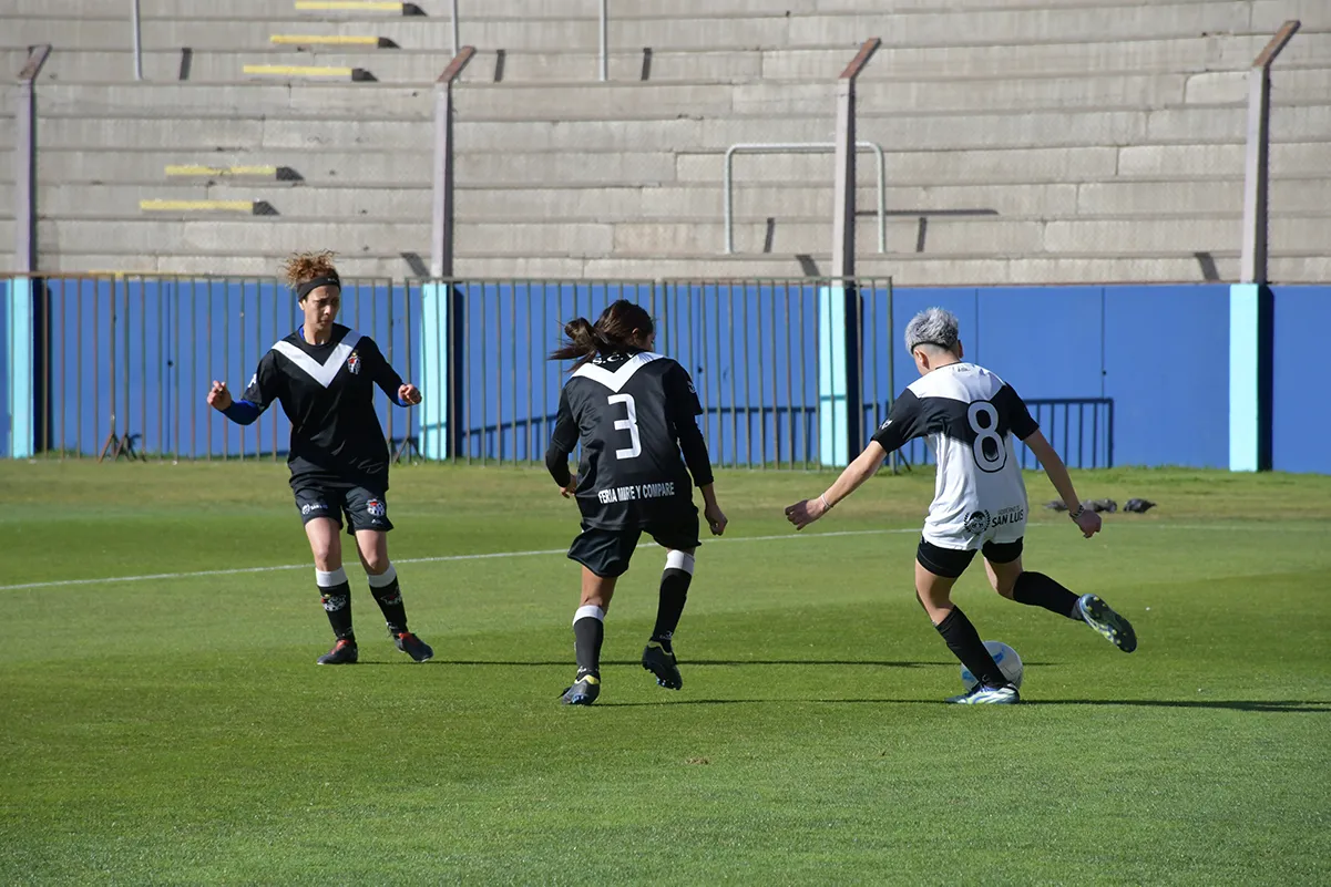 Futbol femenino, Ciudad de La Punta