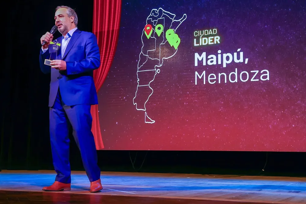 Stevanato La Noche de los Intendentes