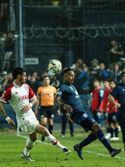 Independiente Rivadavia, Huracán PP