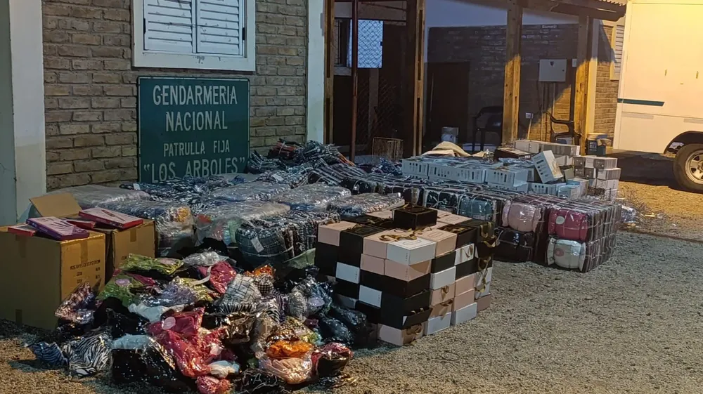Mendoza mercadería multiples rubros contrabando (11)
