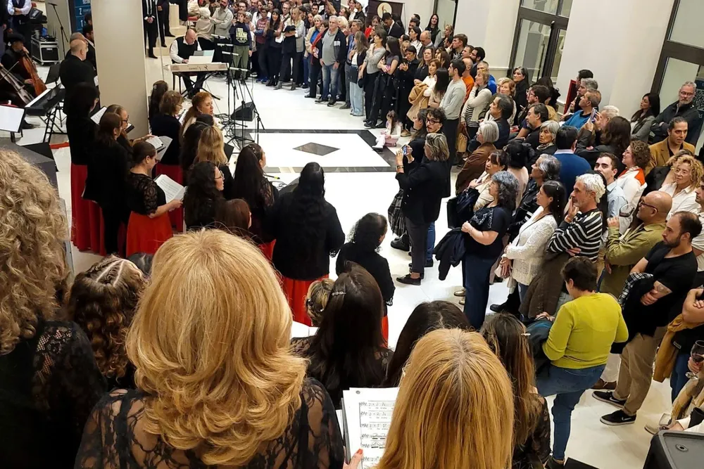 Visita-en-Cine-Teatro-1-1536x1024