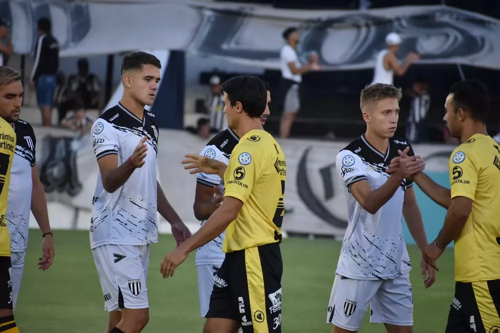 Nacional, Gimnasia 0- Flandria 0