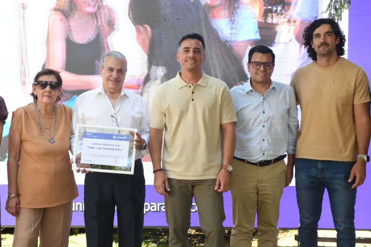 Reconocimiento a Comerciantes destacados -2025 (11) (1)