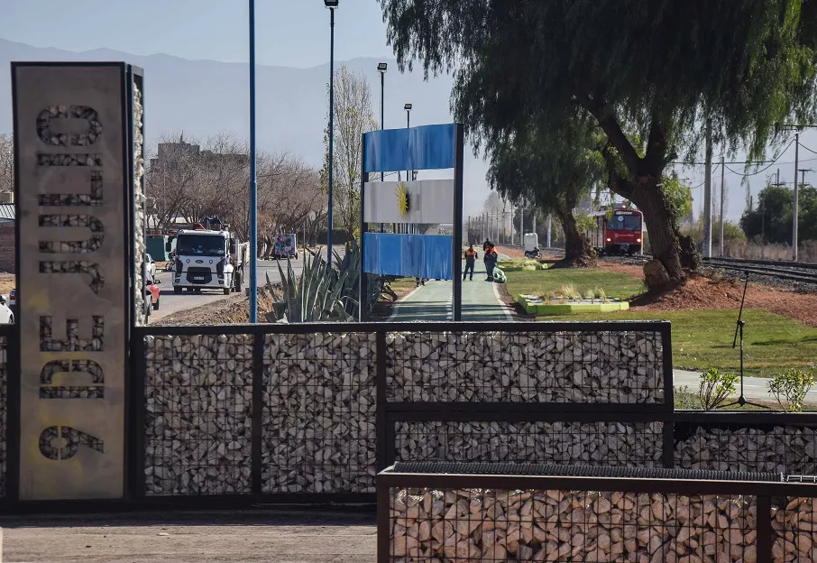 parque 9 de julio godoy cruz