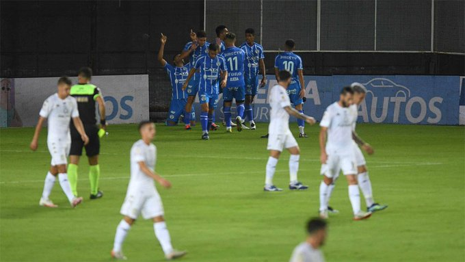 Godoy Cruz venció 4 a 2 a Racing en Avellaneda