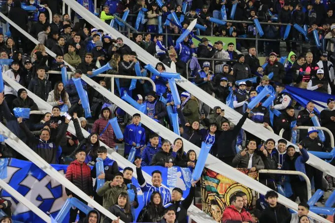 AFA, fiesta tombina en el Malvinas