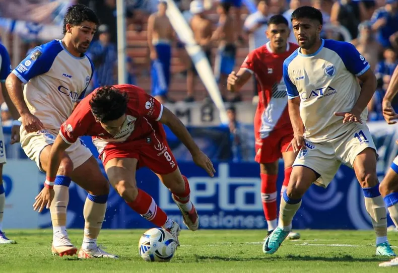 Godoy Cruz, Deportivo Maipu, Malvinas