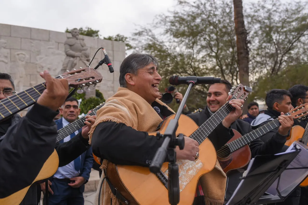 100 guitarras SJ 463 aniversario