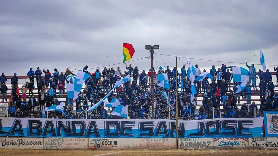 Copa Mendoza, hinchada de Argentino