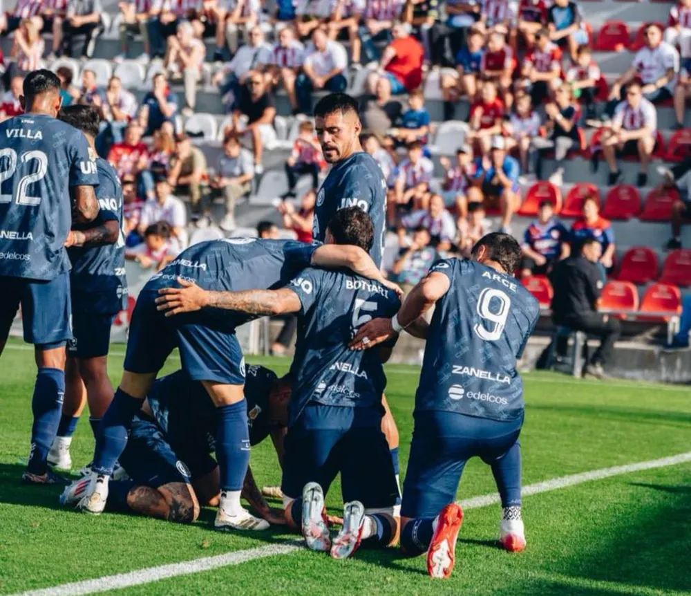 Independiente Rivadavia, Unión