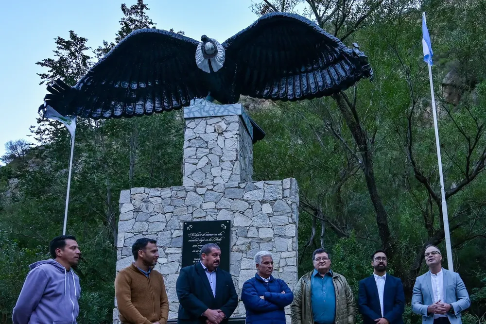 monumento cóndor Potrero 2
