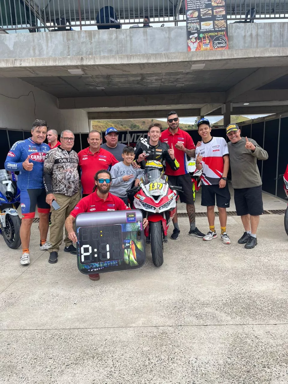 Superbike, Pandolfino y equipo