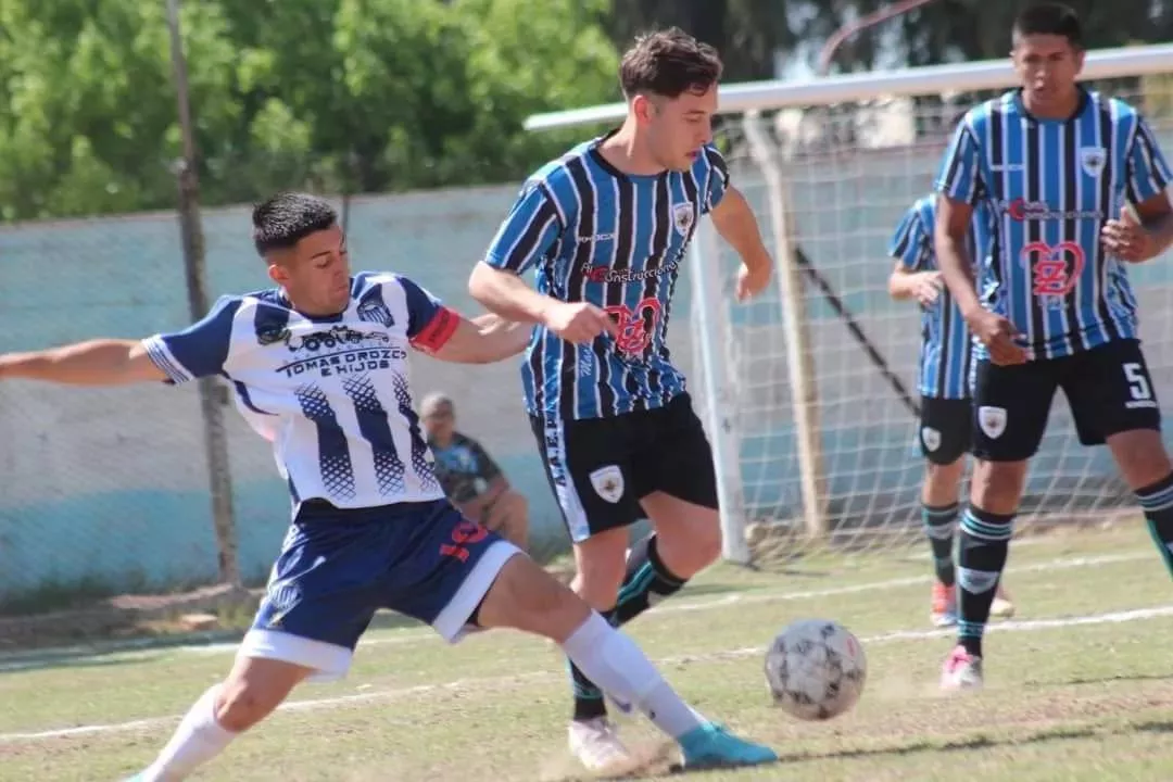 Liga Mendocina, Municipal 0- Eva Perón 3