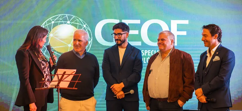 Los doctores Adriana Lotfi y Juan Carlos Grandin agradecieron la presencia de pacientes trasplantados de cornea de todo el país