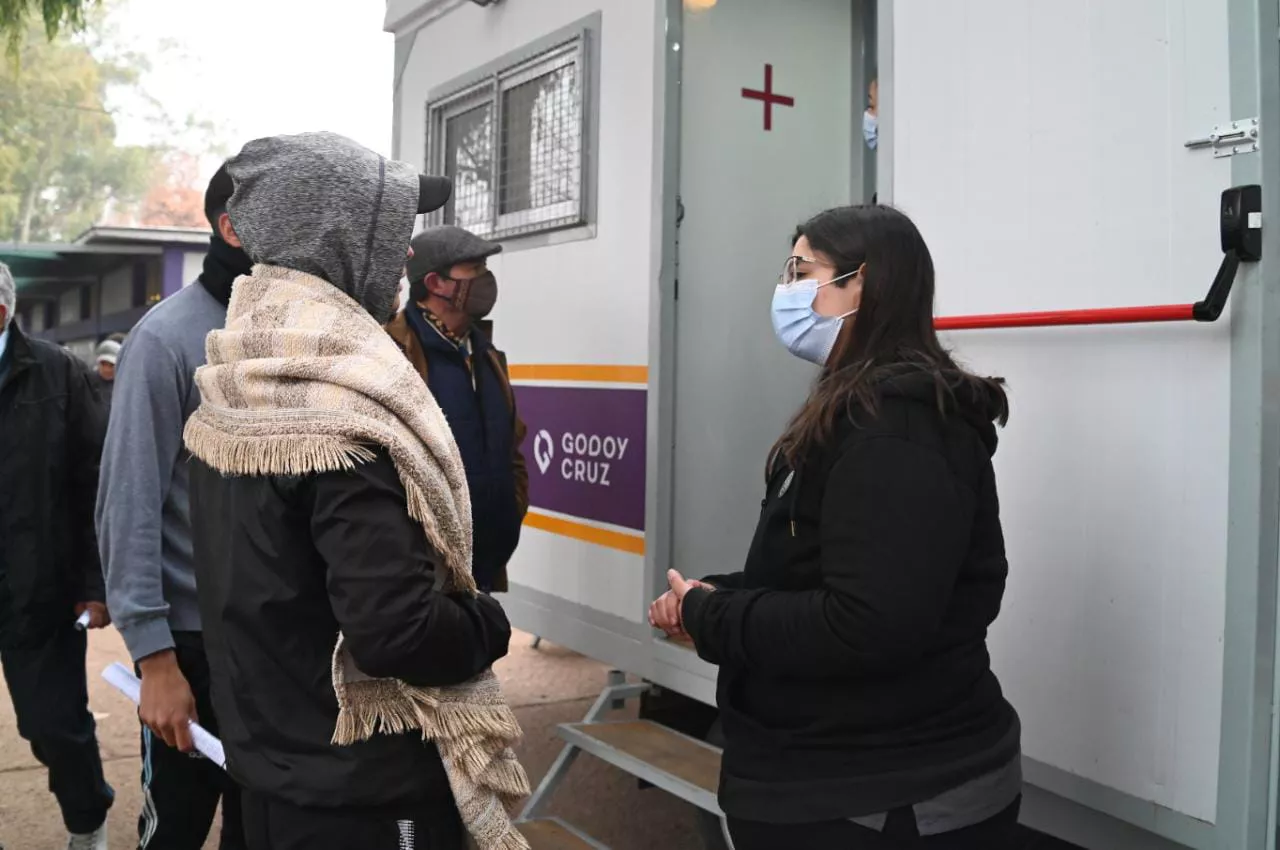 operativo de vacunacion y cau movil hipodromo de mendoza 3