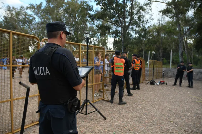 Tribuna segura, 217 mendocinos excluidos