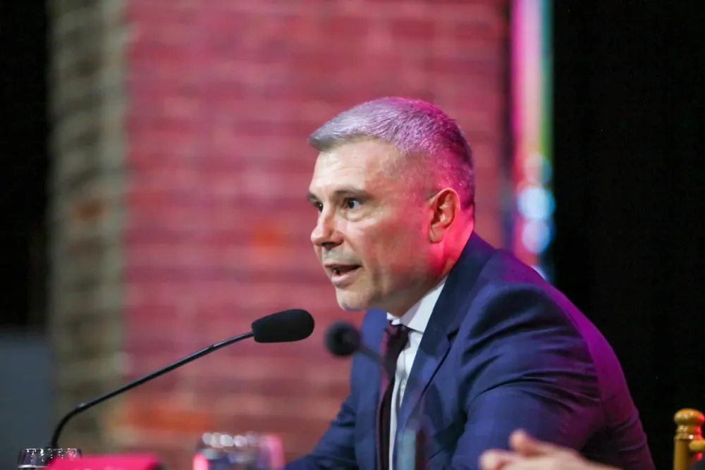 diego-costarelli-apertura-1